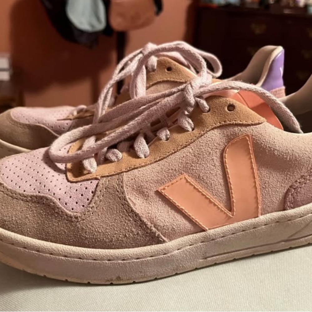 Veja Women's Pink and Tan Sneakers